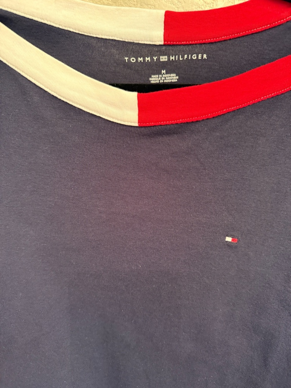 Tommy Hilfiger Navy Short-Sleeve Tee with Red & White Crew Neck Medium 💯% Cotton - Picture 16 of 16
